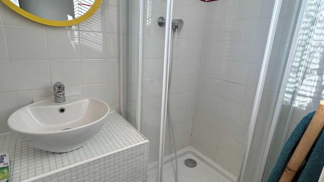 Photo of Bathroom in Luzenac