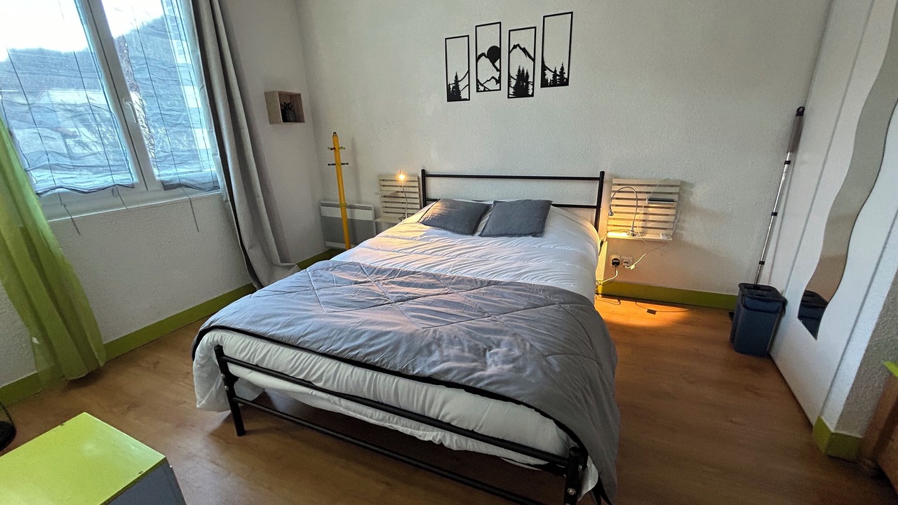 Photo of Bedroom in Luzenac