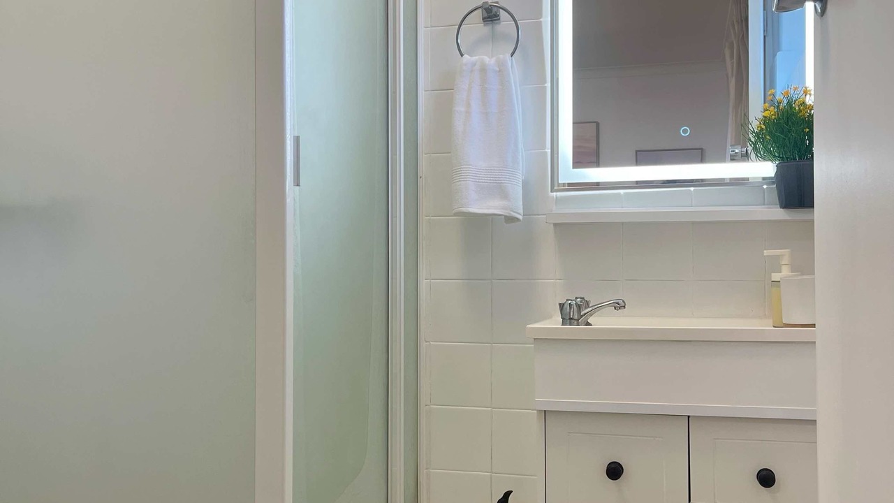 Photo of Bathroom in Freshwater