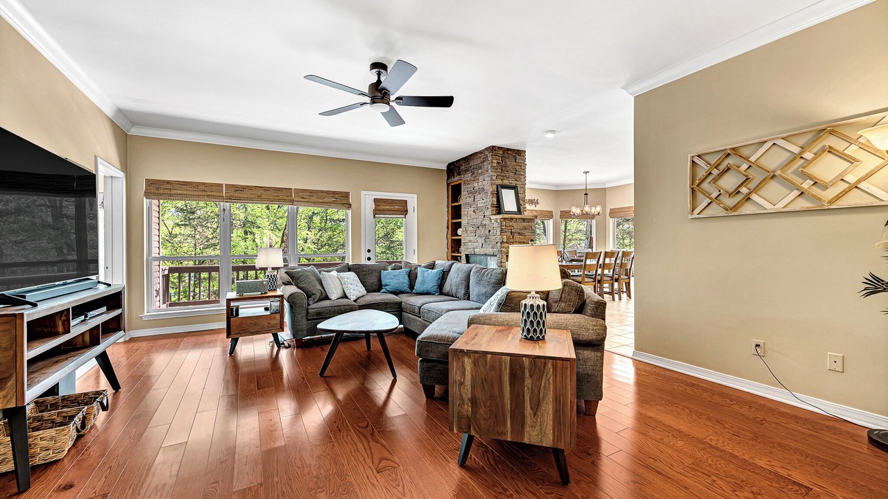 Photo of Livingroom in Lost Bridge Village