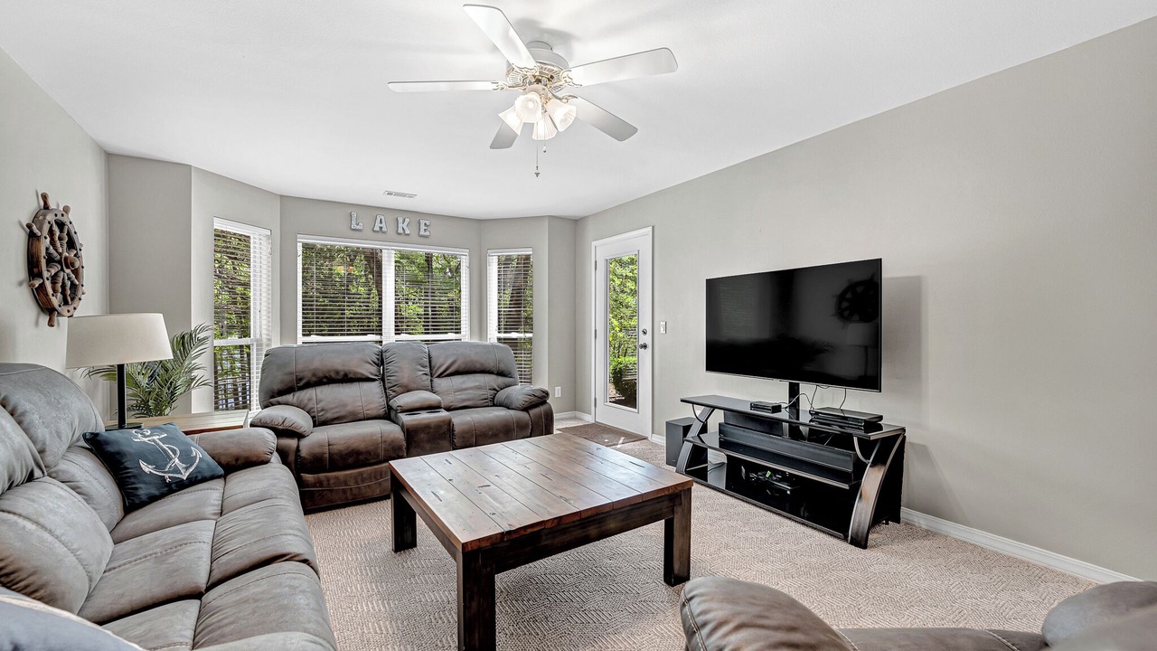 Photo of Livingroom in Lost Bridge Village