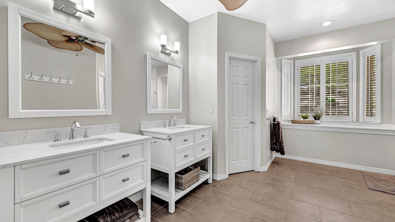 Photo of Bathroom in Lost Bridge Village