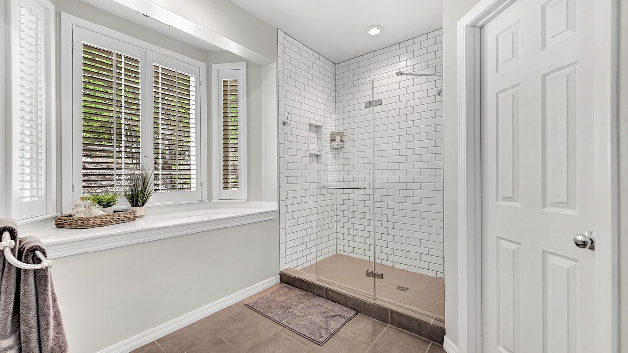 Photo of Bathroom in Lost Bridge Village