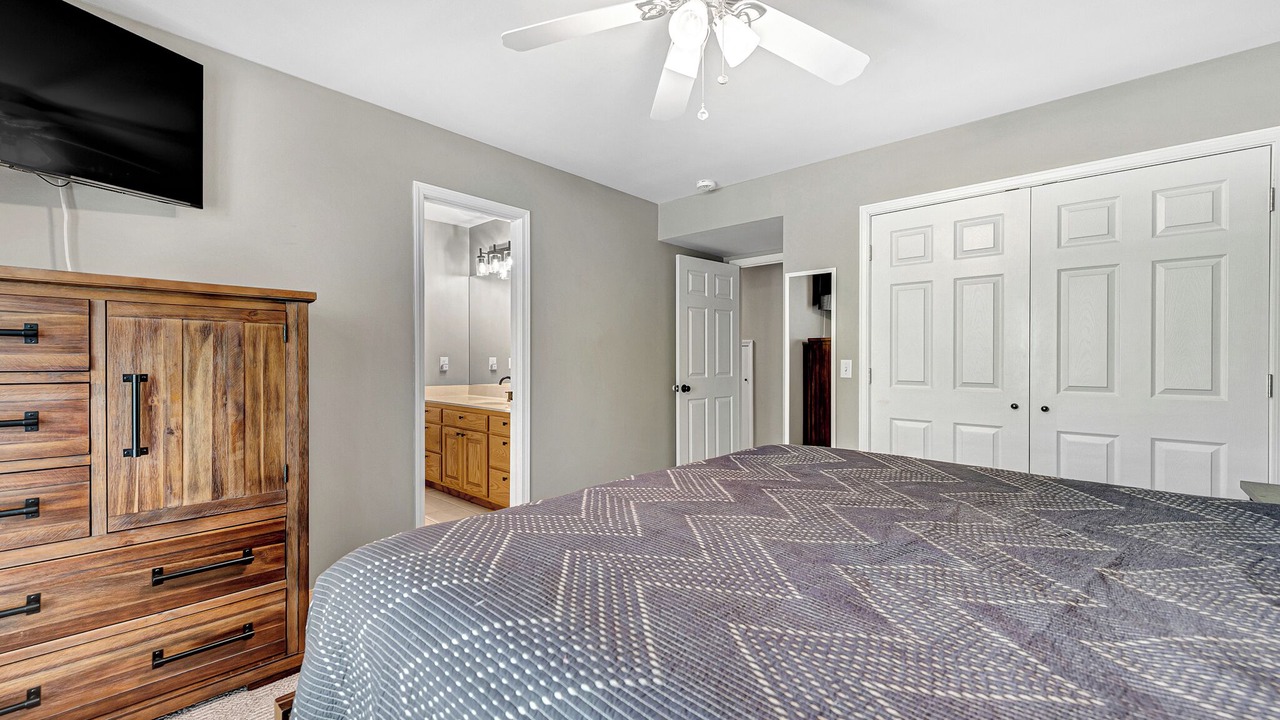 Photo of Bedroom in Lost Bridge Village