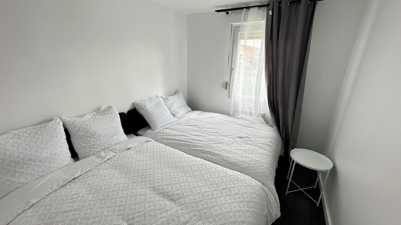 Photo of Bedroom in Saint-Denis