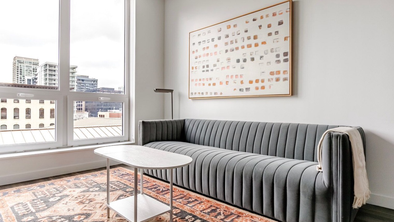 Photo of Livingroom in Near North Side