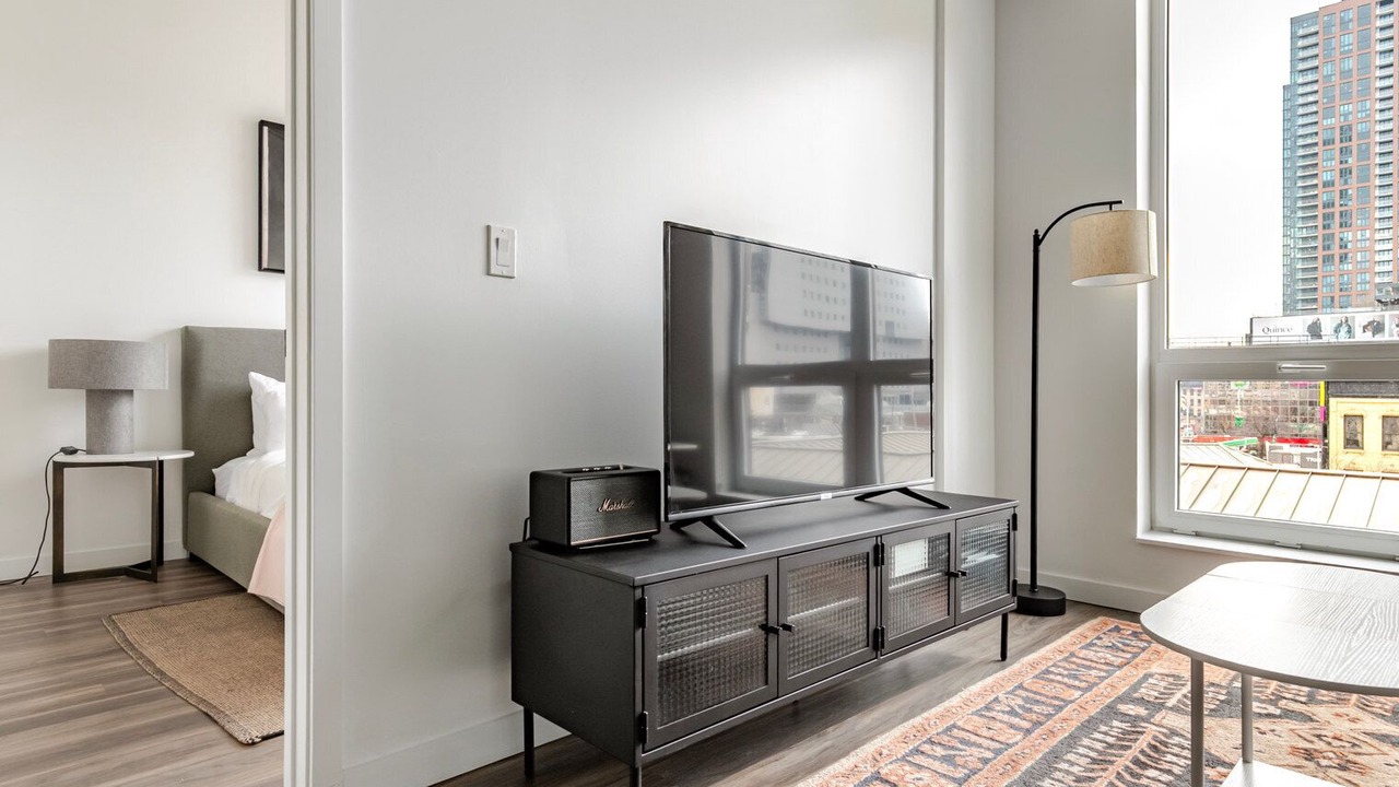 Photo of Livingroom in Near North Side