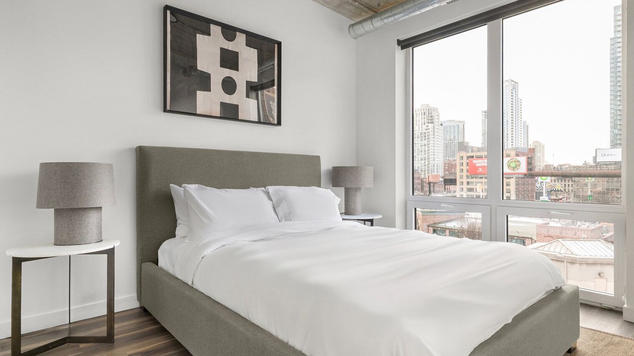 Photo of Bedroom in Near North Side