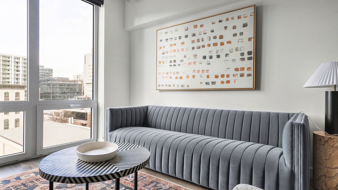 Photo of Livingroom in Near North Side