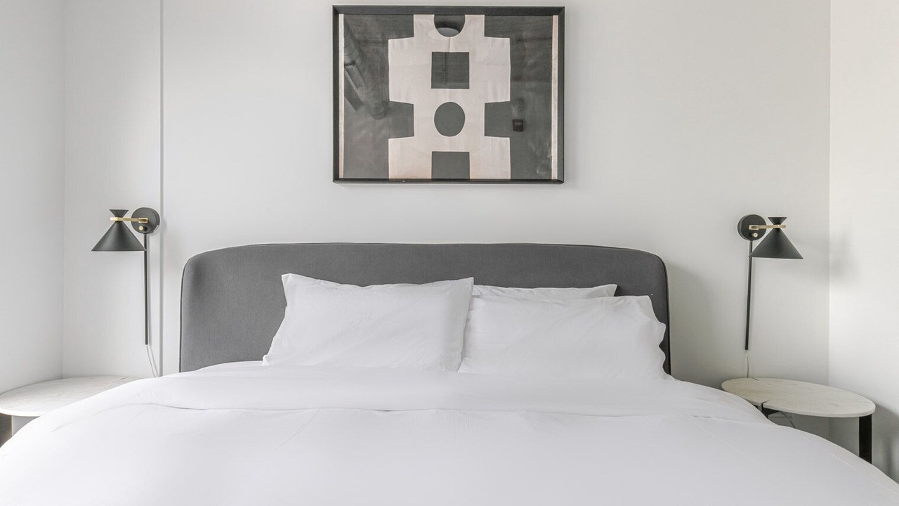 Photo of Bedroom in Near North Side