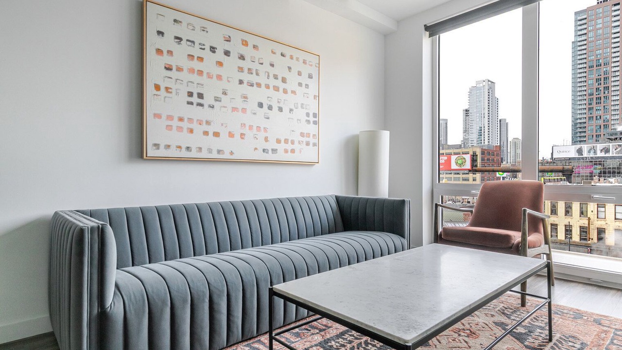 Photo of Livingroom in Near North Side