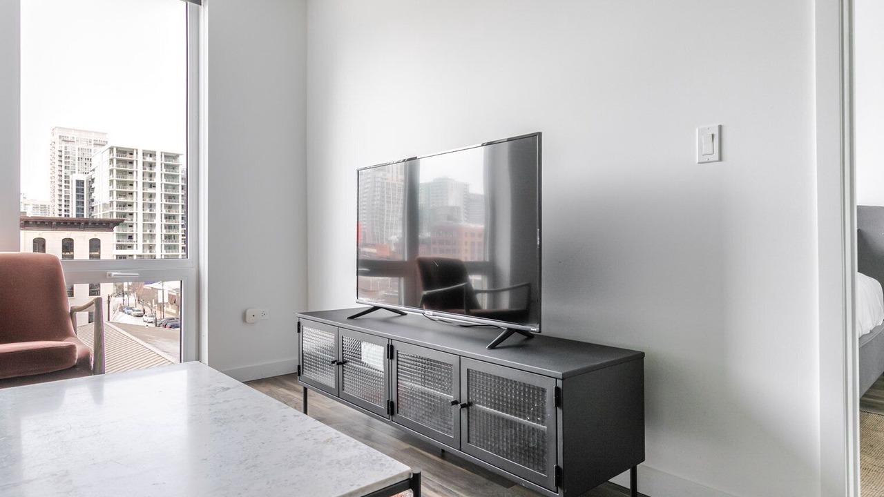 Photo of Livingroom in Near North Side