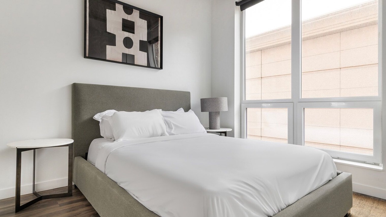 Photo of Bedroom in Near North Side