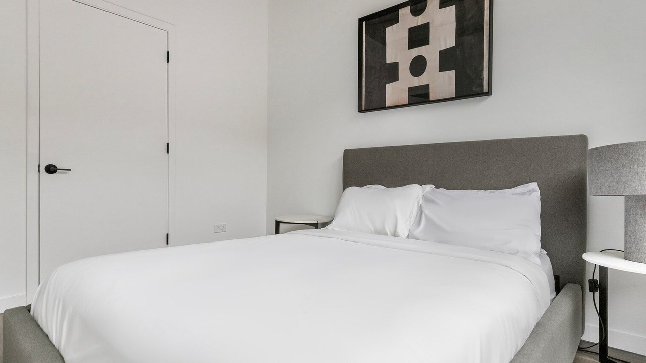 Photo of Bedroom in Near North Side
