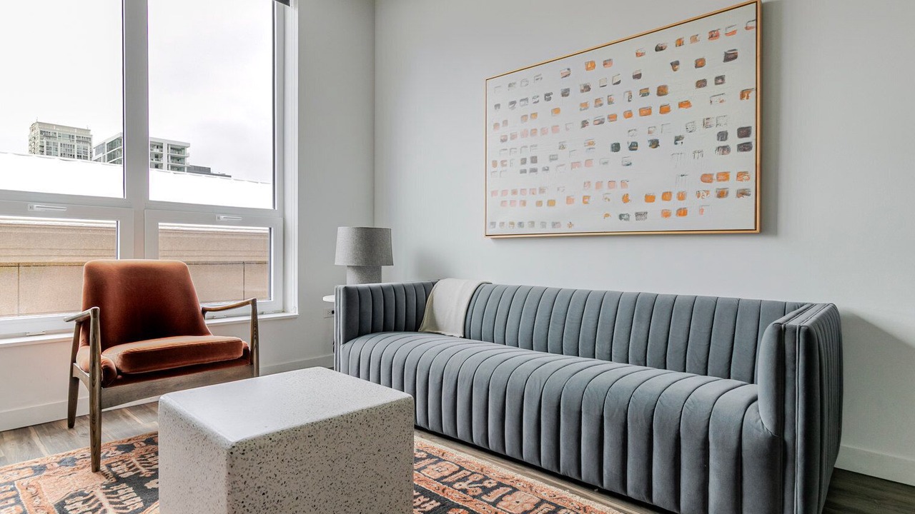 Photo of Livingroom in Near North Side