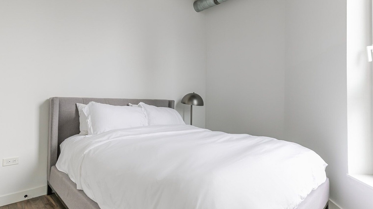 Photo of Bedroom in Near North Side