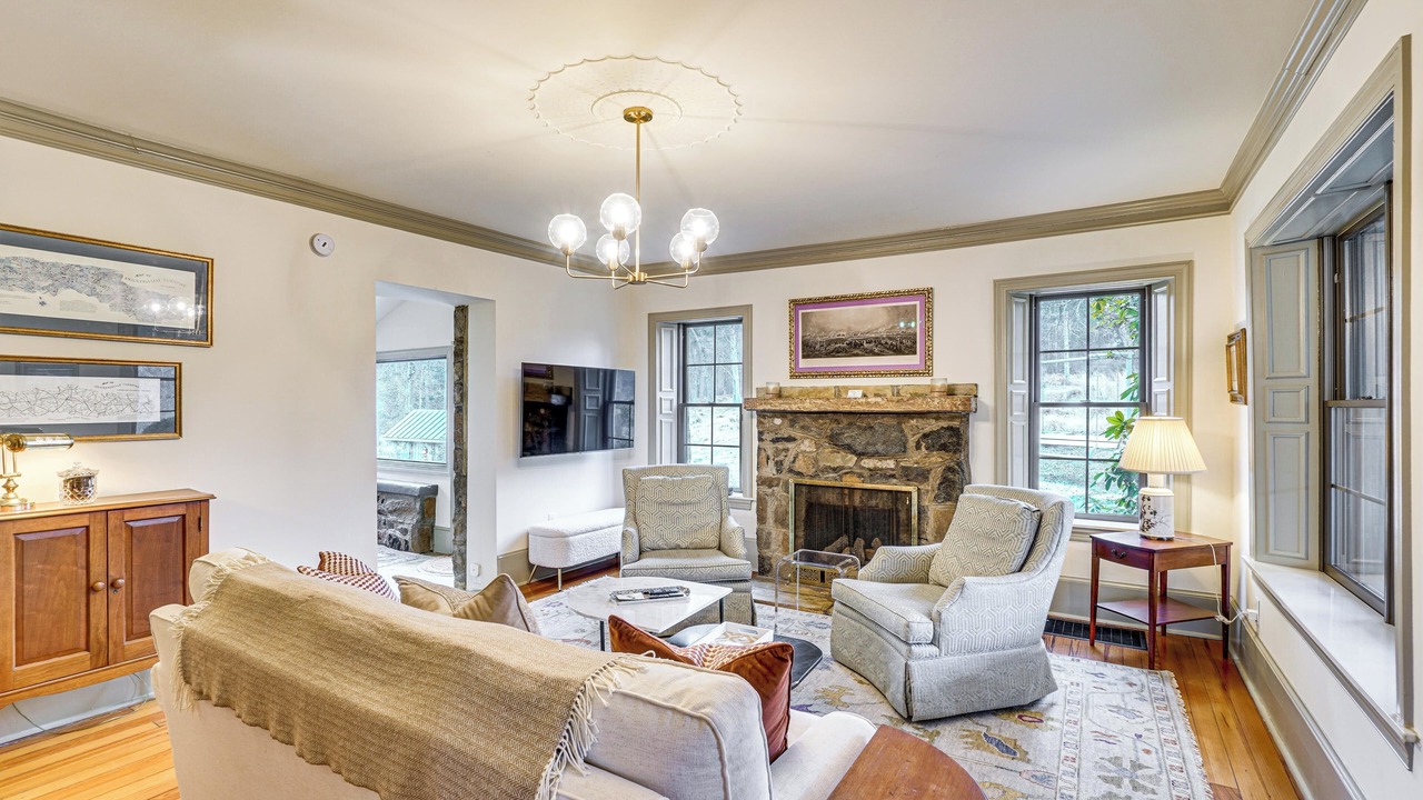 Photo of Bedroom in Aldie