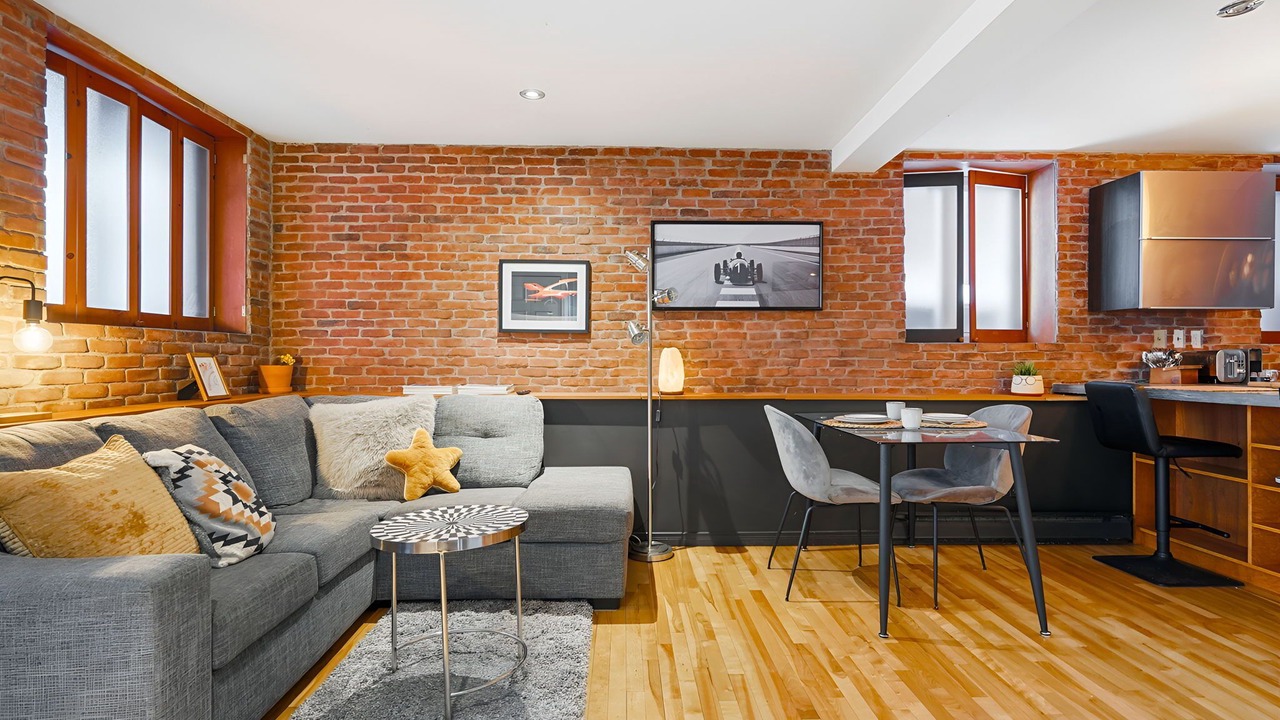 Photo of Livingroom in Montcalm