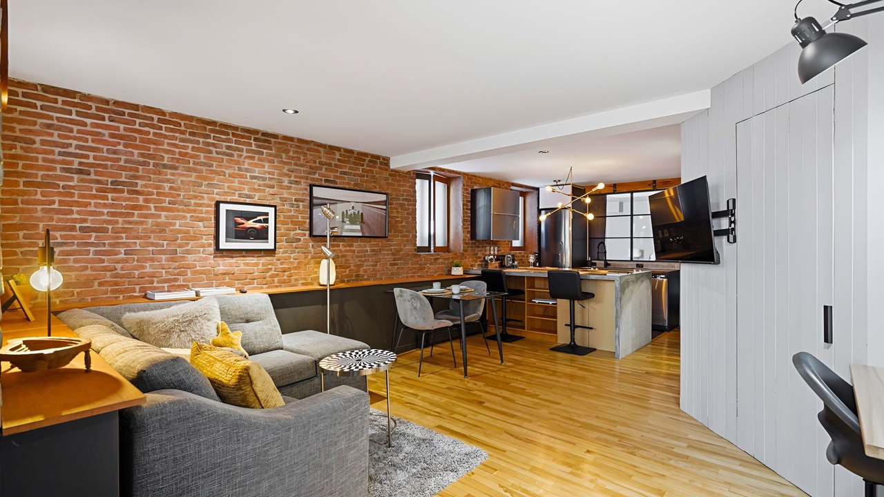 Photo of Livingroom in Montcalm