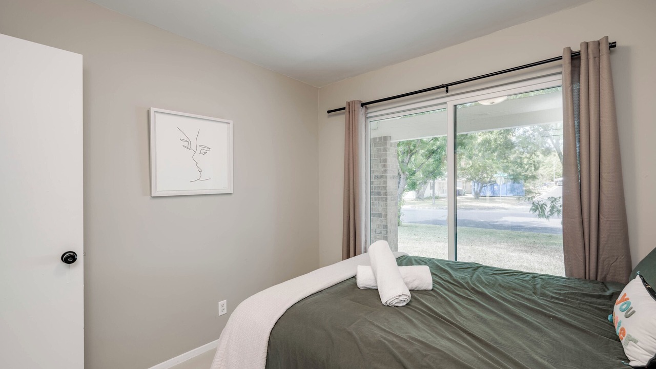 Photo of Bedroom in East Congress