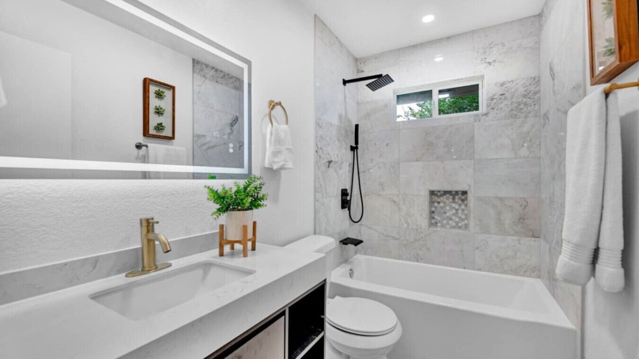 Photo of Bathroom in Northwest Balcones