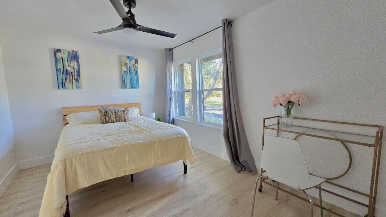 Photo of Bedroom in Northwest Balcones