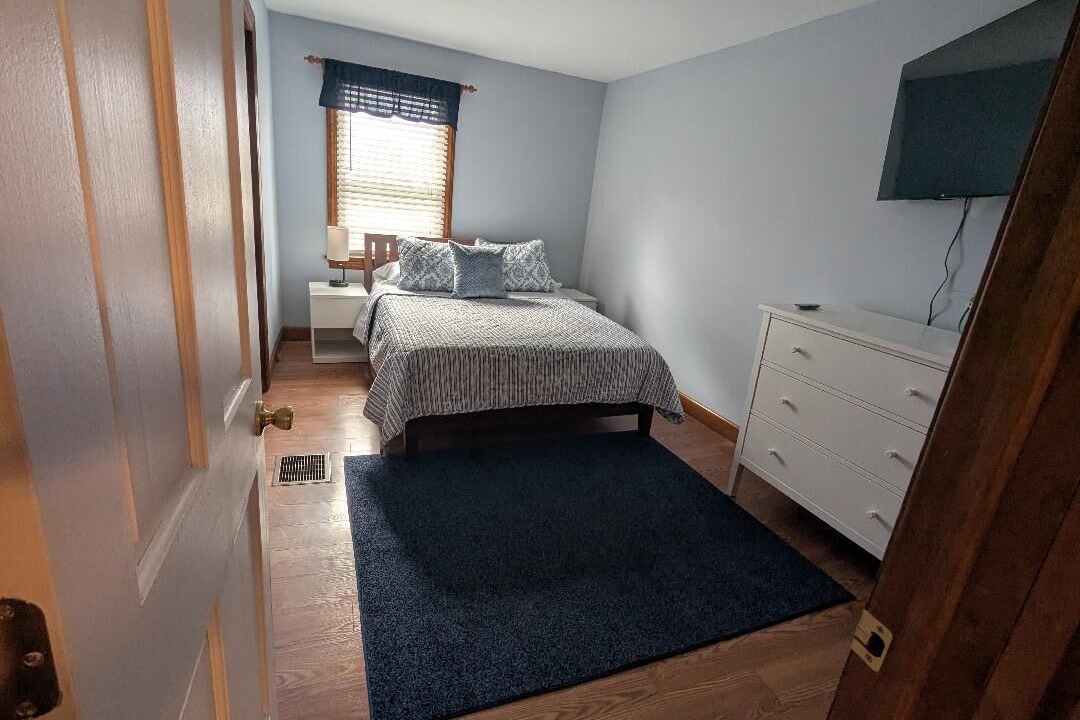Photo of Bedroom in Lewis Center