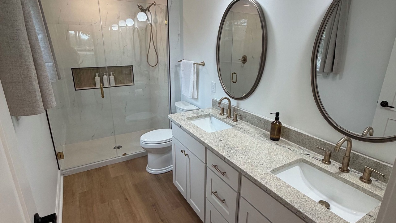 Photo of Bathroom in Holly Lake Ranch