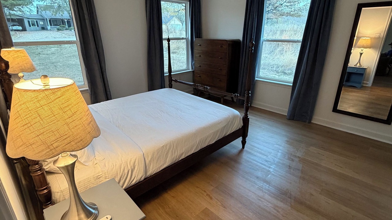 Photo of Bedroom in Holly Lake Ranch