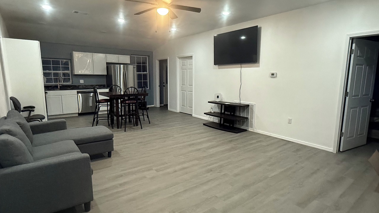Photo of Livingroom in Centerville