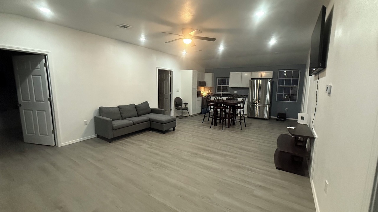 Photo of Livingroom in Centerville