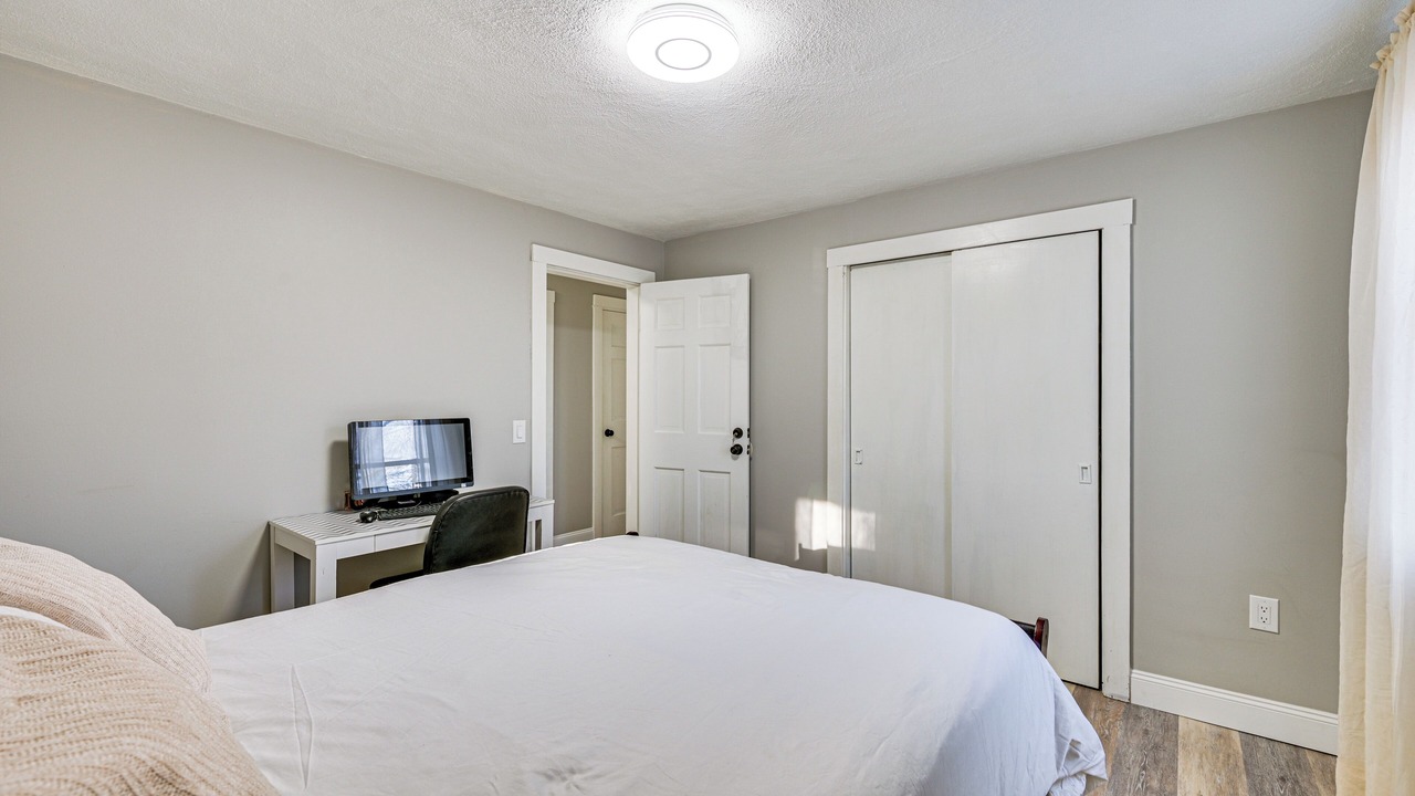Photo of Bedroom in Attleboro