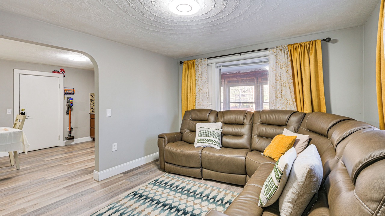 Photo of Livingroom in Attleboro
