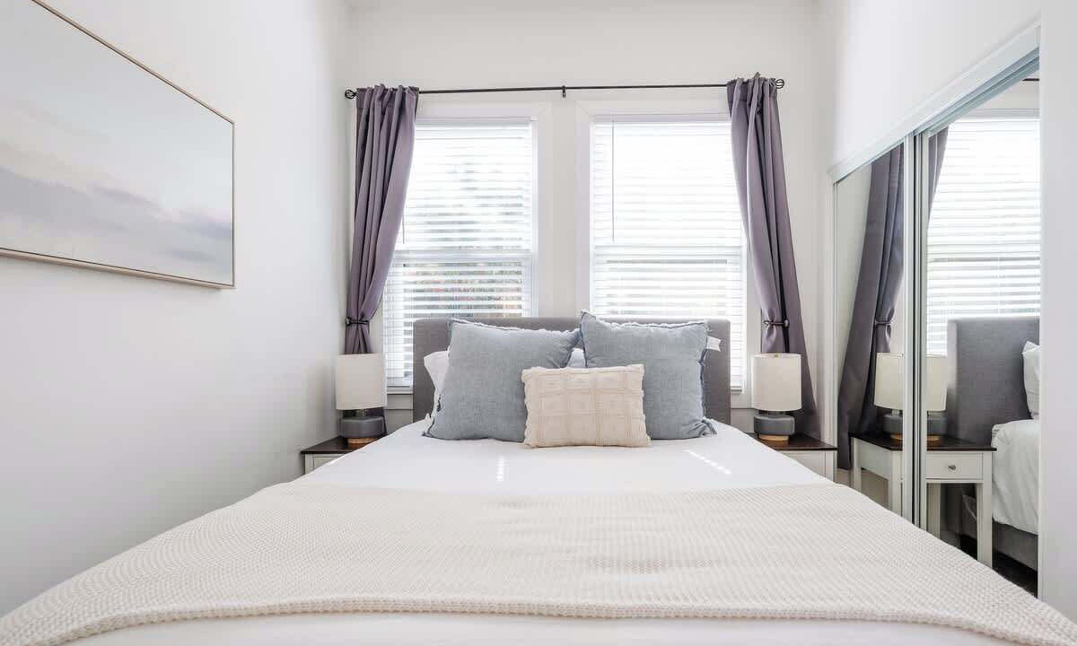 Photo of Bedroom in Mission Hills