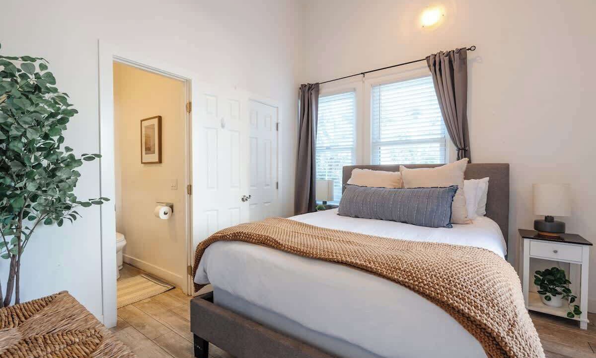 Photo of Bedroom in Mission Hills
