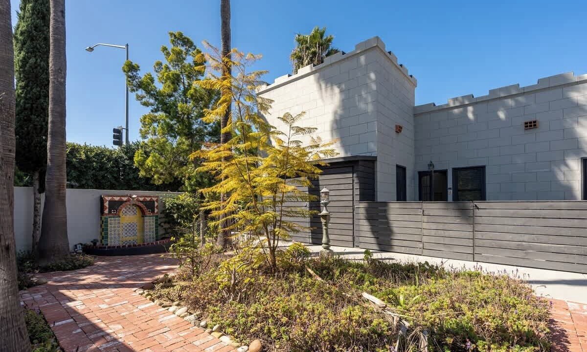 Photo of Outdoor in Mission Hills