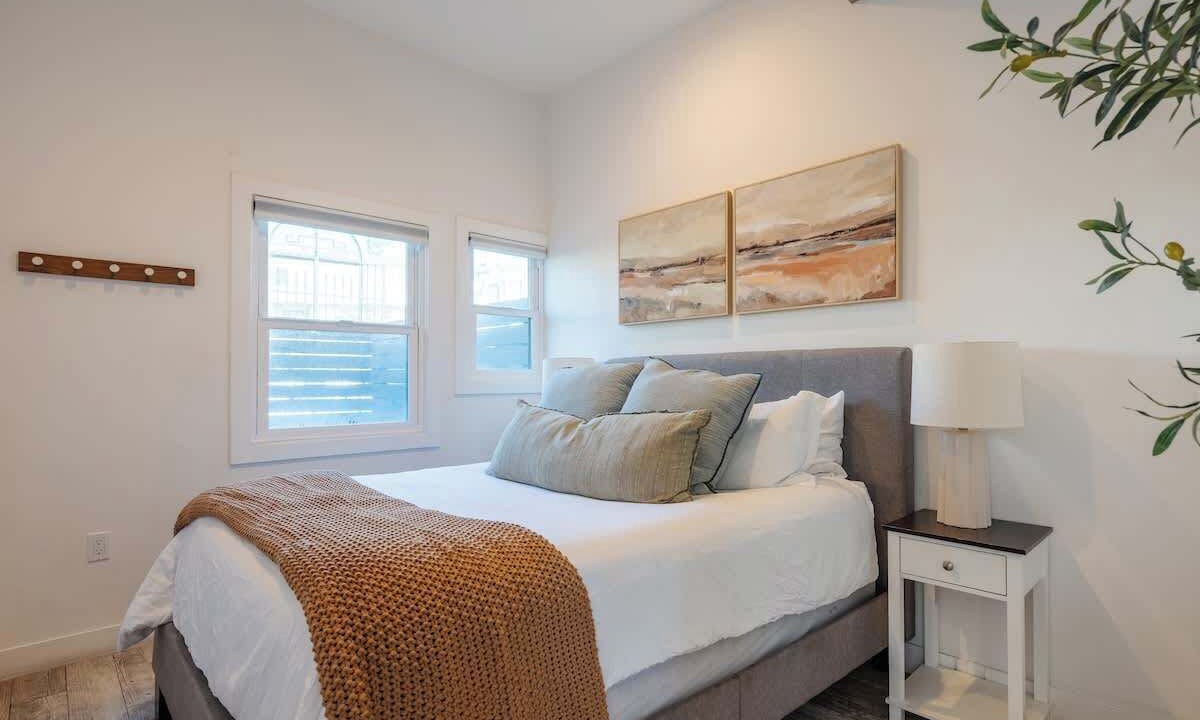 Photo of Bedroom in Mission Hills