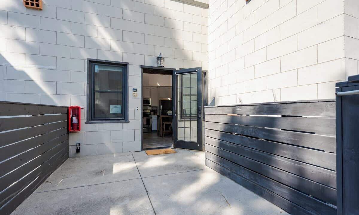 Photo of Outdoor in Mission Hills
