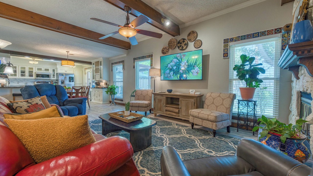 Photo of Livingroom in Roswell