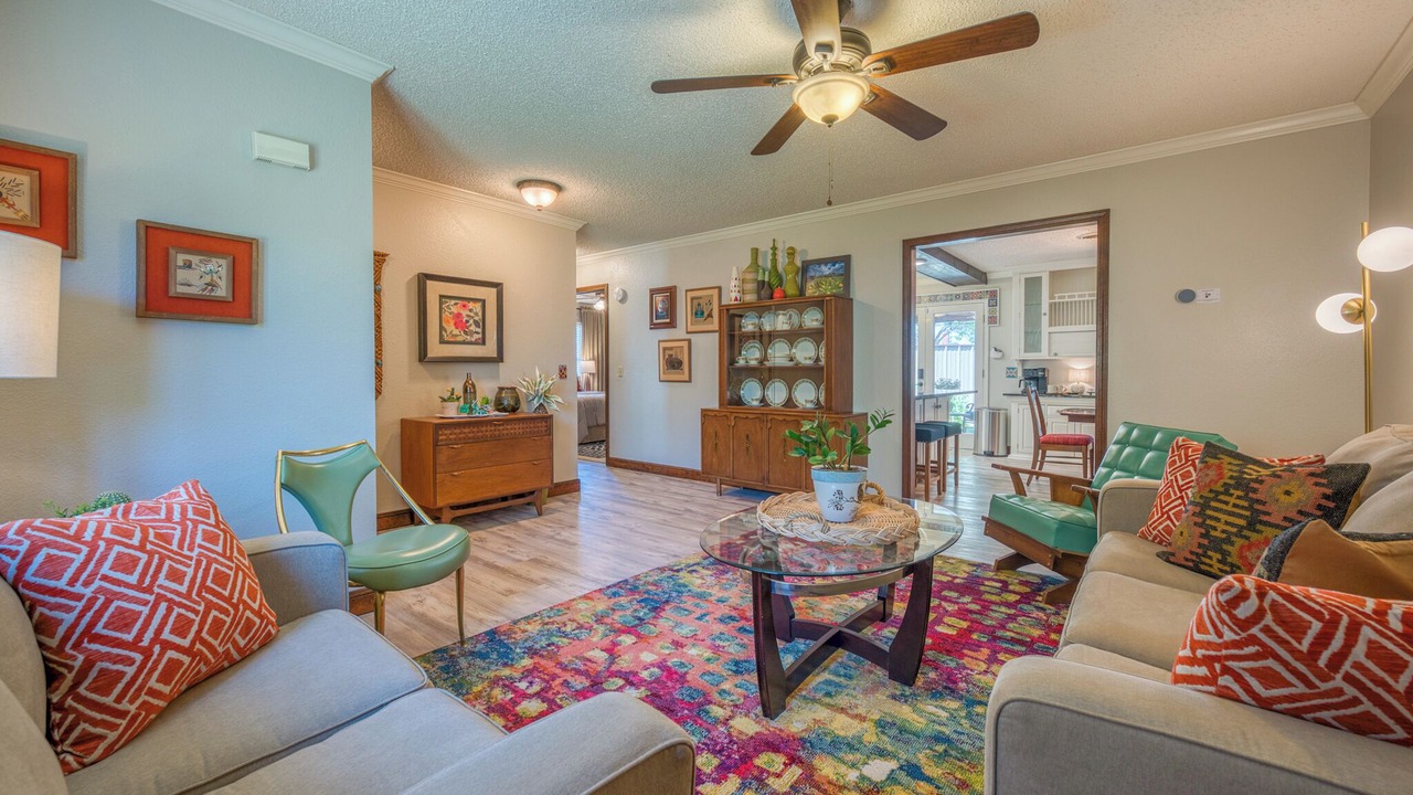 Photo of Livingroom in Roswell