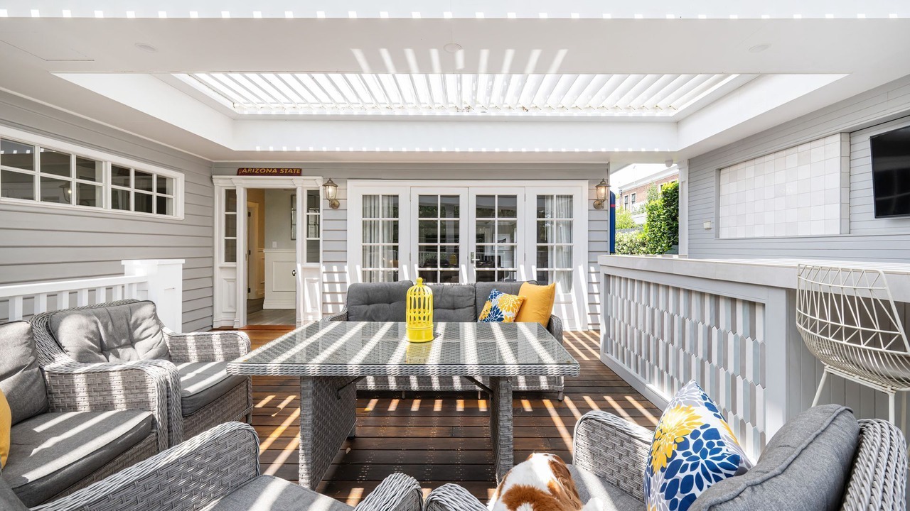 Photo of Outdoor in Kew East