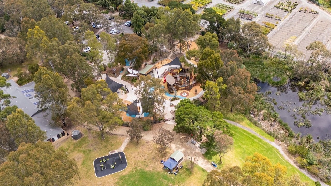 Photo of Outdoor in Kew East