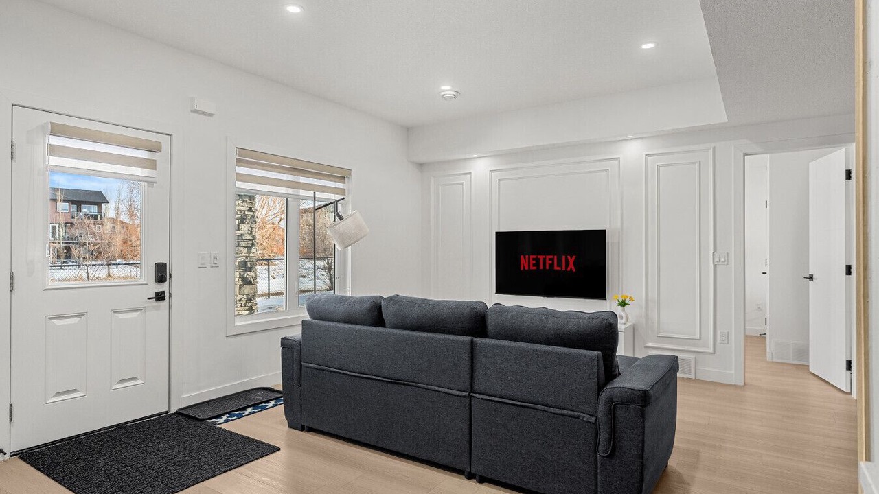 Photo of Livingroom in Airdrie