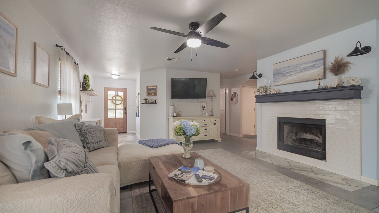 Photo of Livingroom in Kyle