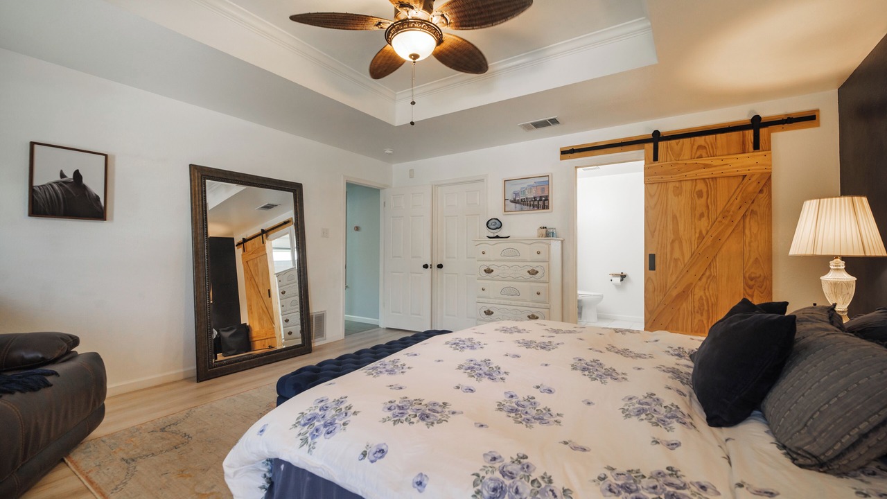 Photo of Bedroom in Kyle