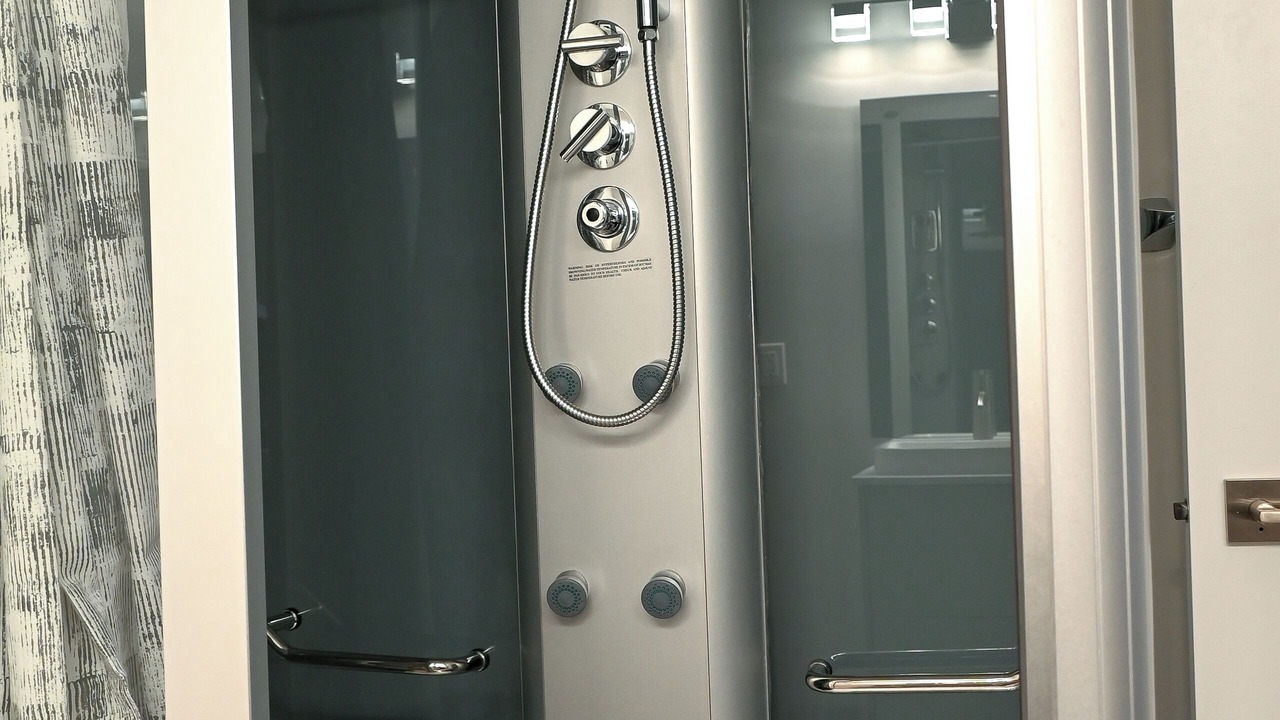 Photo of Bathroom in Fort Gary