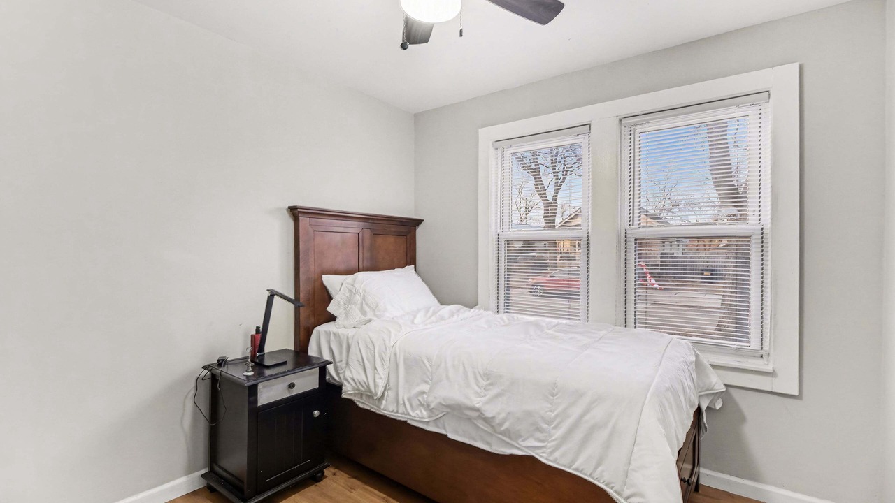 Photo of Bedroom in Hazel Park