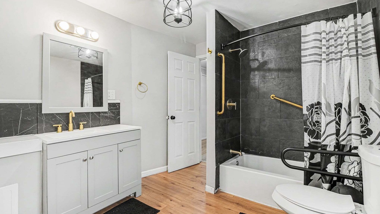 Photo of Bathroom in Hazel Park