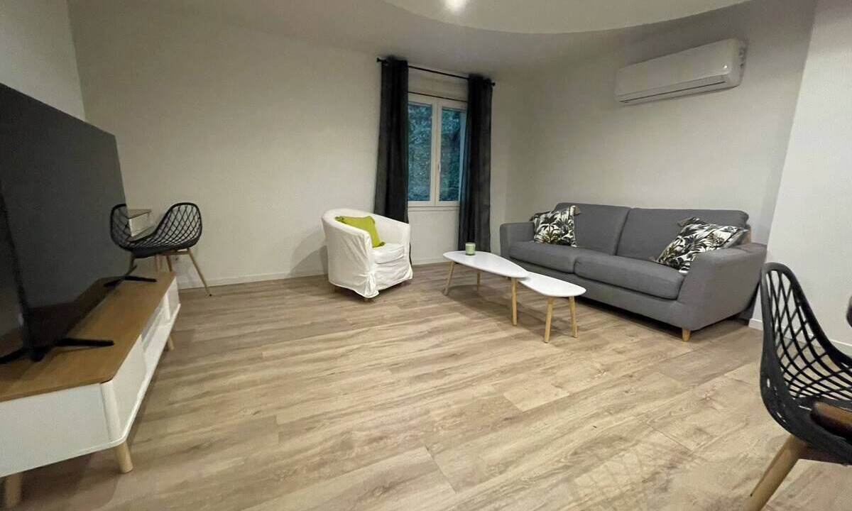 Photo of Livingroom in Veyre-Monton