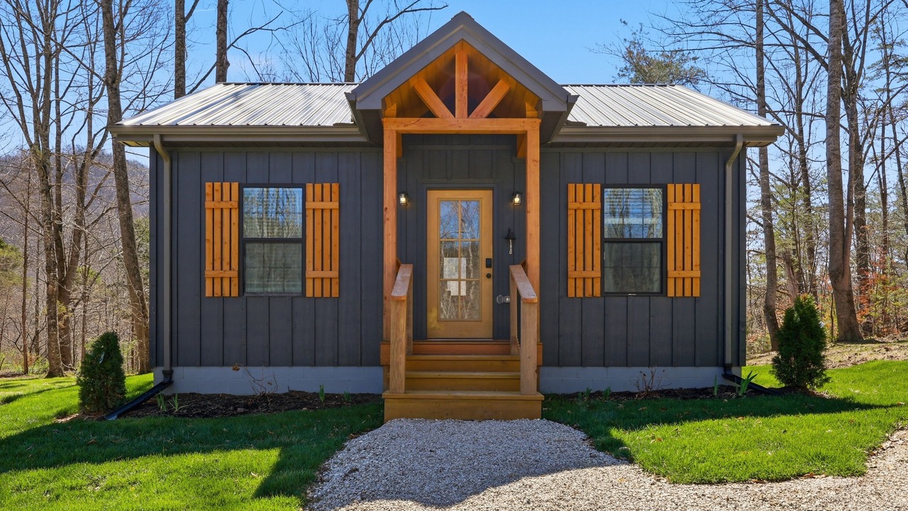Photo of Outdoor in Clay City